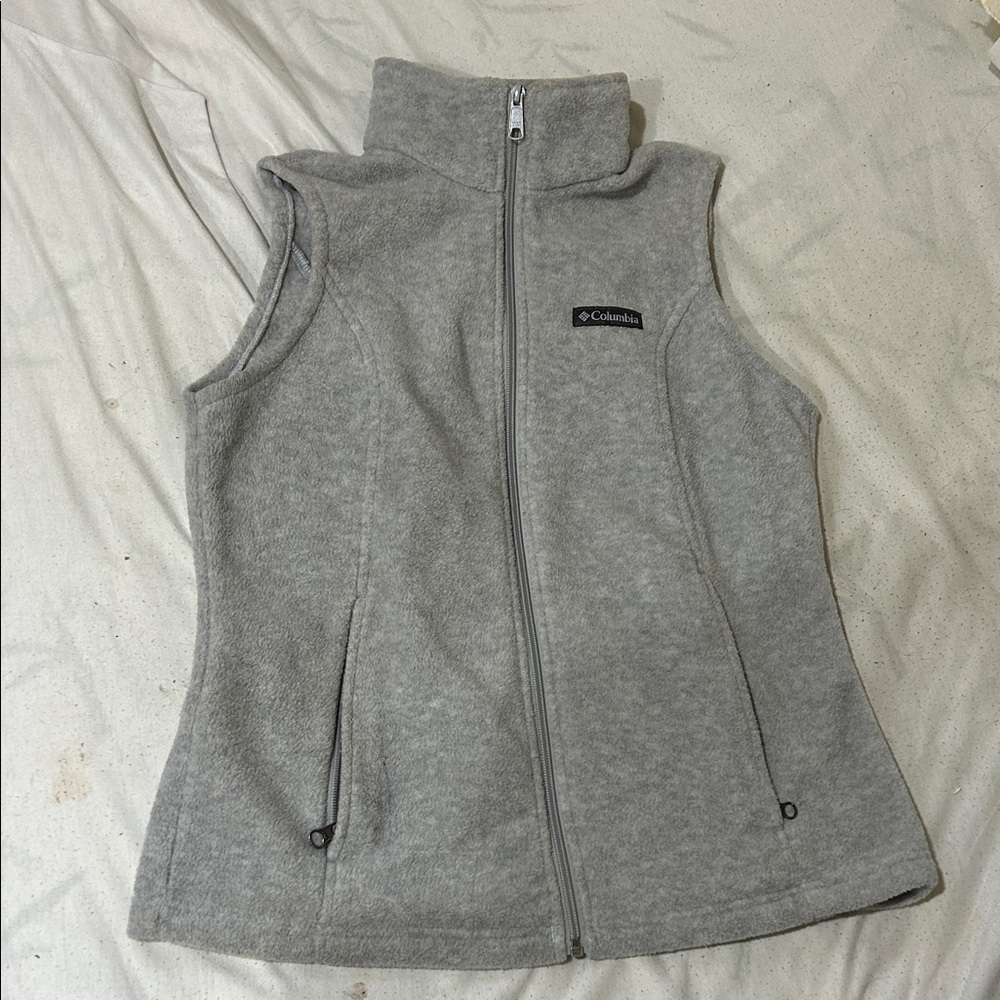 Columbia Light Gray women’s Fleece Vest - Zip Front